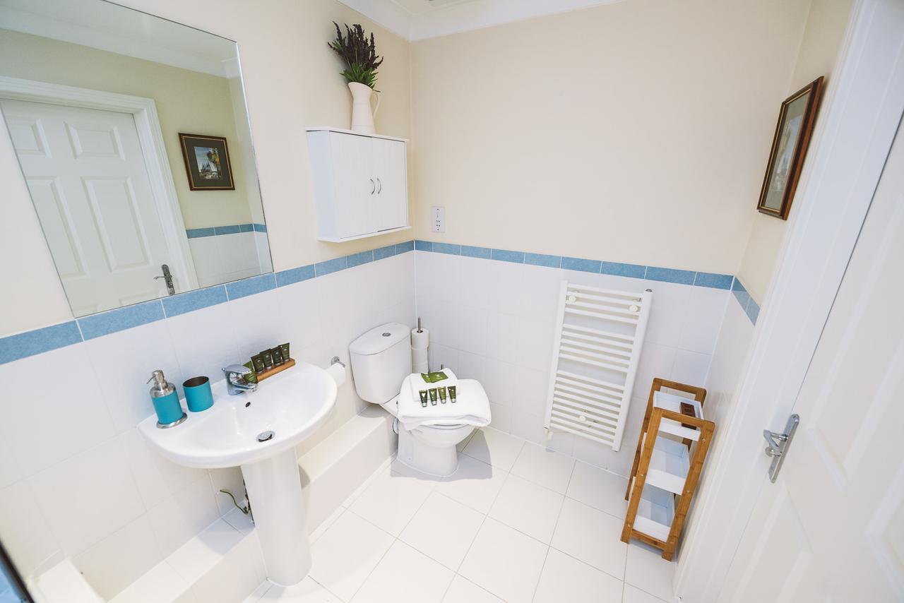 Charming Two Bedroom Apartment With Free Private Parking Летергед Екстер'єр фото