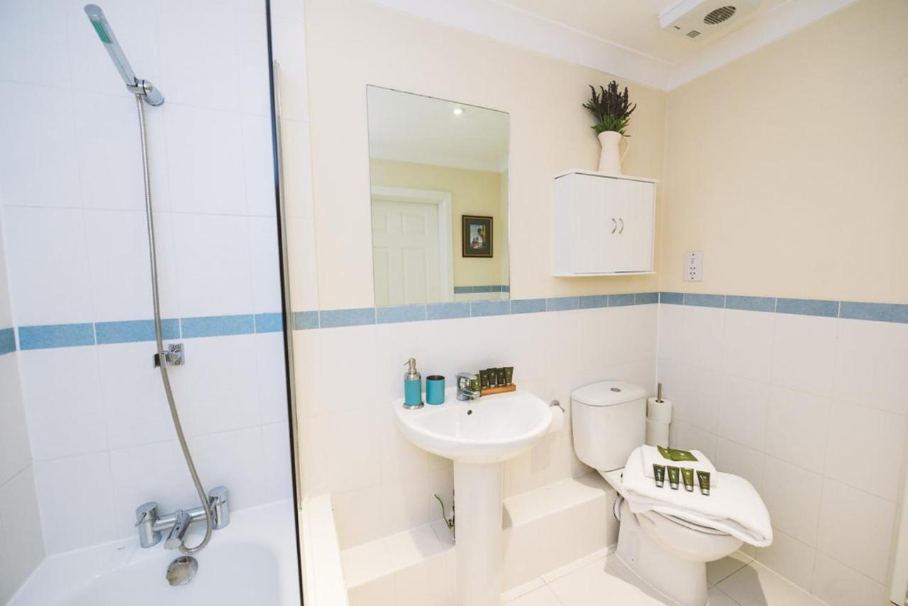 Charming Two Bedroom Apartment With Free Private Parking Летергед Екстер'єр фото